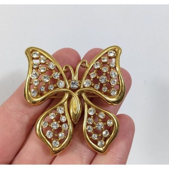 Butterfly Shaped Brooch White Rhinestones Gold Toned - Signed Monet - Picture 2 of 6